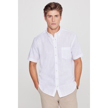 Altınyıldız Classics Erkek Beyaz Comfort Fit Rahat Kesim Düğmeli Yaka Keten Görünümlü %100 Pamuk Kısa Kollu Gömlek