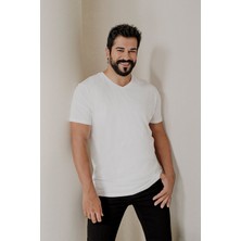 Altınyıldız Classics Erkek %100 Pamuk V Yaka Beyaz Slim Fit Dar Kesim Tişört