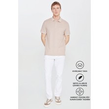 Altınyıldız Classics Erkek Çekmeyen Pamuklu Kumaş Comfort Fit Rahat Kesim Bej-beyaz Kıvrılmaz Polo Yaka Cepli Tişört