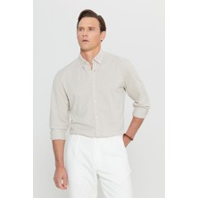 Altınyıldız Classics 360 HER YÖNE ESNEYEN PAMUKLU SLIM FIT DÜĞMELİ YAKA ÖRME BEJ GÖMLEK