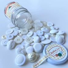 Yumakça Button Jam Kavanozda Karşık Boy ve Modellerde Italyan Aksesuar Düğmesi - Beyaz ve Krem Karışım