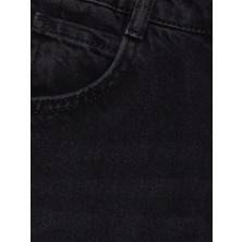 LC Waikiki Siyah Yırtık Detaylı Kız Çocuk Jean Şortolon