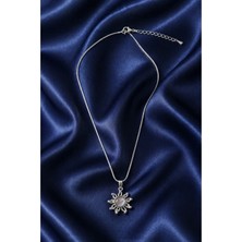 Sylvera Shop Doğal Taş Detaylı Güneş Çelik Kolye (Gümüş Renk)