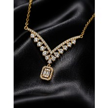 Sylvera Shop Işıltılı Taşlı V Model Luxury Çelik Kolye (Gold Renk)