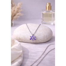 Sylvera Shop Minimal Lotus Çiçeği Kolye – Mor Taşlı
