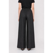 Mizalle Arka Beli Lastikli Bol Paça Siyah Pantolon