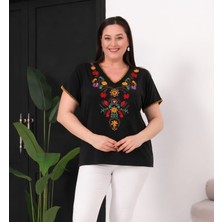 Arzu Has Butik Büyük Beden Çiçek Nakışlı V Yaka Bluz