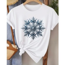Nigrum Pardus Nıgrum Pardus Yeni Sezon Kar Tanesi Baskılı %100 Pamuk Büyük Beden Kadın T-Shirt