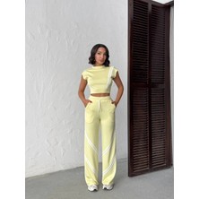 Trend Butik Burada Kadın Şerit Detaylı Crop Top ve Yüksek Bel Bol Paça Pantolon Ikili Takım
