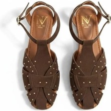Ne&Ve Shoes Kahve Süet Kare Burunlu Pim Detaylı Kadın Günlük Sandalet