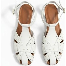 Ne&Ve Shoes Beyaz Mat Deri Kare Burunlu Pim Detaylı Kadın Günlük Sandalet