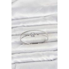 İlkyaz Fashion Pirinç Gümüş Renk Zirkon Taşlı Baget Model Kadın Bileklik TJ-BB8518