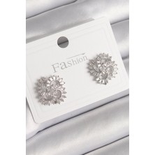 Renas Store Pirinç Gümüş Renk Zirkon Taşlı Yonca Model Kadın Küpe