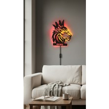 Wells Noble Lion Profile - Kişiye Özel Isimli, Yana Bakan Taçlı Aslan Işıklı Ahşap Duvar Tablosu (55 Cm)
