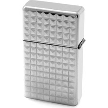 Tesbihname Isme Özel Yazılı Zippo Tasarım Kare Desenli Gümüş Renk Taşlı Çakmak