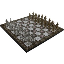Gift Home Orta Boy Metal İspanyol Askerleri Satranç Takımı 37 x 37 cm Parlak MDF Ahşap Tahta