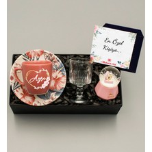 As Gift Kişiye Özel Pembe Renginde Fincan & Kahve Yanı Cam Su Bardağı & Pembe Kar Küresi Seti