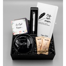 As Gift Öğretmenler Gününe Özel Tasarımlı Isim Soy Isimli Beyaz Defter & Kişiye Özel Siyah Fincan & Beyaz Roller Kalem & Mehmet Efendi Türk Kahvesi Hediye Seti