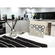 HBMB Store Modern Halka Tasarımıyla Zarif Sofralar: Gümüş Renk Metal Peçetelik