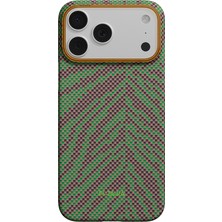 iPhone 17 Pro Max Kılıf M-Safe Uyumlu Aramid Fiber Pitaka Breath Of Veins Serisi Kapak Yeşil-Mor