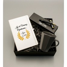 As Gift Öğretmenler Gününe Özel Tasarımlı Isim Soyisimli Beyaz Defter & Gri Kupa &  Siyah Roller Kalem Hediye Seti