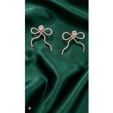 Lu Atelier Eline Jean Desenli Tel Fiyonk Küpe | Pırlanta Detaylı Minimal Tasarım | Sürdürülebilir El Yapımı Küpe