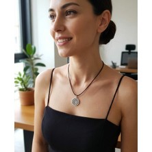 Vintage Takı Siyah Deri Ipli Gümüş Kaplama Vintage Sarmal Spiral Kolye & Siyah Deri Ipli Sonsuz Döngü Denge Kolyesi
