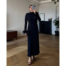 Kadın Uzun Kollu Balıkçı Yaka Kol Ağzı Tüy Detaylı Uzun Krep Elbise