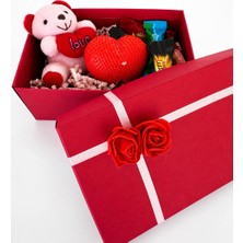 Nish Candles Sevgiliye Hediye Kutusu – Ayıcıklı Kalp Mumlu Romantik Hediye Seti & Mini Gofretli