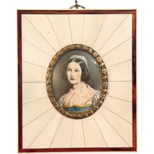 TT 10,5 cm  x 8,5 cm Ölçülerinde Fransız Baga ve Kemikten Çerçeveli Duvar Süsü