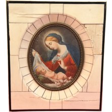 TT 14 cm  x 12 cm Ölçülerinde Fransız Kemikten Çerçeveli Duvar Süsü