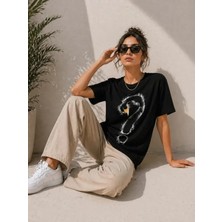 Uslucan Alışveriş Kuğu Figürlü Soru Işareti Baskılı Tişört Kısa Kol T-Shirt - Siyah