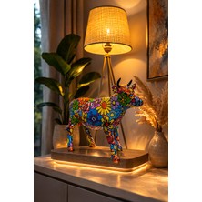 Pop Art & Çiçek Desenli Dekoratif Inek Biblo – Renkli Modern Ev Aksesuarı