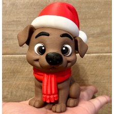 3D Baskı Zamanı Noel Şapkalı Kahverengi Köpekçik