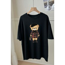 CC Collection Sanatçı Ayı Baskılı Unisex Siyah Oversize T-Shirt - Rahat ve Şık Tasarım