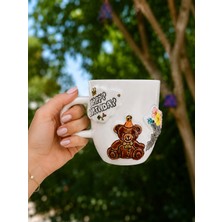 Pitaya Sanat El Yapımı Seramik Doğum Günü Kupası 240 ml - 24K Altın Yaldızlı ve 3D Ayıcıklı