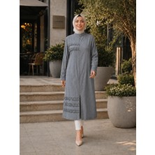 Esra Butik Modern Hakim Yaka Tesettür Kap – Çilek Kumaş Rahat Kesim
