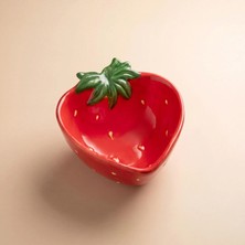 Karaca Strawberry Kase 15 cm