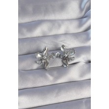 Pirinç Gümüş Renk Inci Detay Çiçek Tasarımlı Küpe 5886 - HS1653-8655