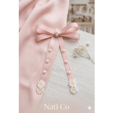 Nati Co Pudra Pembe Papatyalı Incili Kurdele Pens Toka - El Yapımı Saç Aksesuarı
