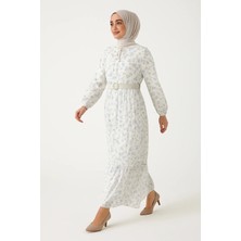 Tomris Butik Küçük Çiçek Desenli ve Şifon Kumaş Tesettür Elbise
