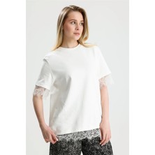 Rose Arya Beyaz Sırt Dantel Detaylı Tshirt