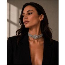 Motix Oval Taş Detaylı Işıltılı Luxury Choker Kolye