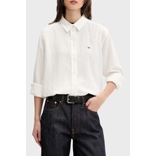 Tommy Jeans Logolu Keten ve Pamuk Karışımlı Uzun Kollu Gömlek Bayan Gömlek DW0DW22209 Ybl