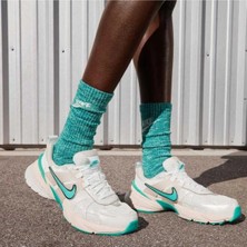 Nike V2K Run Kadın Sneaker Ayakkabı FD0736-105 (Dar Kalıp 1 Beden Büyük Alınız)