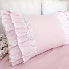 Metinev Pembe Fırfırlı Gübürlü Yastık Kılıfı