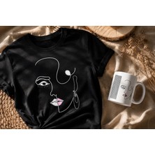 Gmt Ambalaj Minimalist Çizgisel Kadın Yüzü Unisex Kombin Baskılı Beyaz T-Shirt + Kupa Bardak Hediye Seti Modern Tasarım