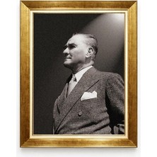 Tablore Atatürk Siyah Beyaz Tablo - Dramatik Işık Efektli Modern Çerçeveli Kanvas - Karizmatik Atatürk Portresi