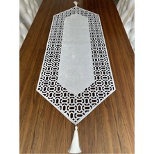 Nurhan Home Collection Trendy Modeli Ekru Renk Kadife Kumaş Altı Siyah Tüllü Masa Örtüsü Runner