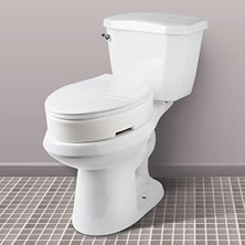 Carex Uzatılmış Menteşeli Klozet Kapağı Yükselticisi, Tuvalete 8 cm Yükseklik Ekler, 136 kg Ağırlık Kapasitesi, Yükseltilmiş Klozet Kapağı